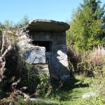 Ruiny schroniska na szczycie Lubania