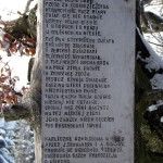 Figurka z wierszem przy ołtarzu polowym na Polanie Michurowej na Ćwilinie