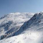 Szczyt Babiej Góry 1725 m widziany z grani schodzącej na Przełęcz Brona 1408 m