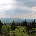 Widok z trasy w kierunku Słopnic - Pasmo Łopusza i Kobyły oraz Pasmo Łososińskie