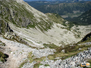 Zejście z Banikowskiej Przełęczy do Doliny Spalonej (Zielonej)