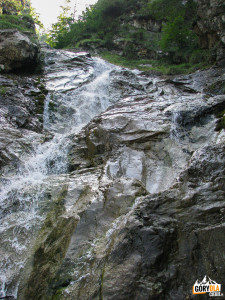 Pierwszy wodospad na trasie ferraty Rotschitza-Klamm