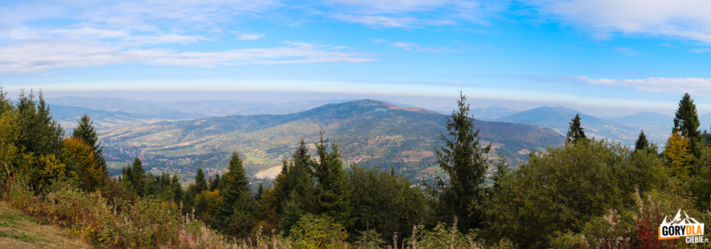 Panorama Beskidu Wyspowego: (Szczebel, Lubogoszcz, Ciecień, Śnieżnica) spod schroniska na Luboniu Wielkim 1022 m