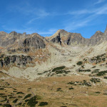 Otoczenie Pustej Dolinki widziane z podejścia na Szpiglasową Przełęcz