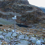 Rozwidlenie szlaków na progu Koziej Dolinki