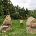 Pomnik Jerzego Harasymowicza i Głóg "Maria - Przełęcz Wyżna