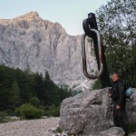 Pomnik partyzantów górskich w Dolinie Vrata pod ścianą Triglavu