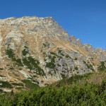 Kozi Wierch (2291 m) widziany z brzegi Przedniego Stawu