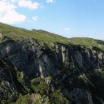 Ciemniak (2096 m) i Twrdy Upłaz opadający zerwami do Doliny Miętusiej
