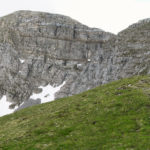 Sciany Krzesanicy (2122 m) i Ciemnaika (2096 m) opadające do Dolinki Mułowej