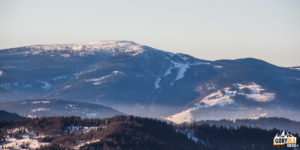 Pilsko (1557 m) i Hala Miziowa widziane ze szczytu Jałowca (1111 m)
