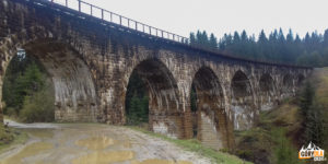 Worochta - kamienny wiadukt kolejowy na Prucie z XIX w.