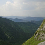 Widok na Dolinę Małej Łąki spod Kondrackiej Przełęczy