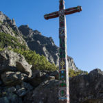 Krzyż na Tatrzańskim Cmentarzu Symbolicznym pod Osterwą