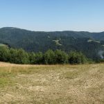 Widok z drogi na Eliaszówkę na Wielki Rogacz i Niemcową