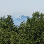 Szczyt Trzech Koron widziany z wieży widokowej na Eliaszówce