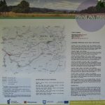 Tablice informacyjne przy zielonym szlaku na Eliaszówkę