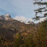 Widoki ze ścieżki zielonego szlaku do Schroniska pod Szarotką (słow. chata Plesnivec)