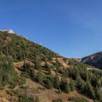 Zejście niebieskim szlakiem do Doliny Zadnich Koperszadów