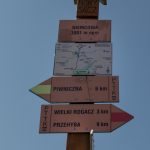 Drogowskazy na szczycie Niemcowej (1001 m)