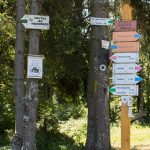 Przełęcz Gromadzka oznaczona na drogowskazach jako Obidza