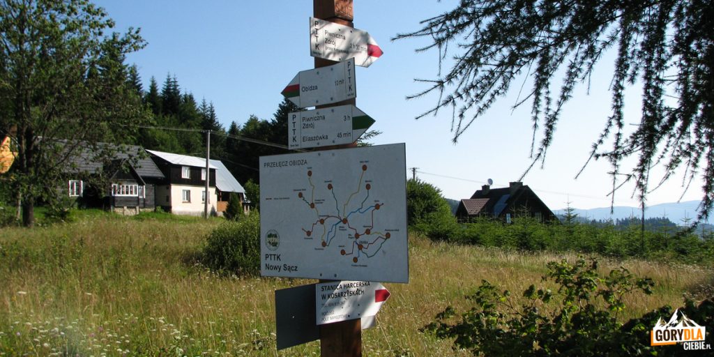 Zielony szlak na Eliaszówkę i czerwony w dół do Kosarzysk