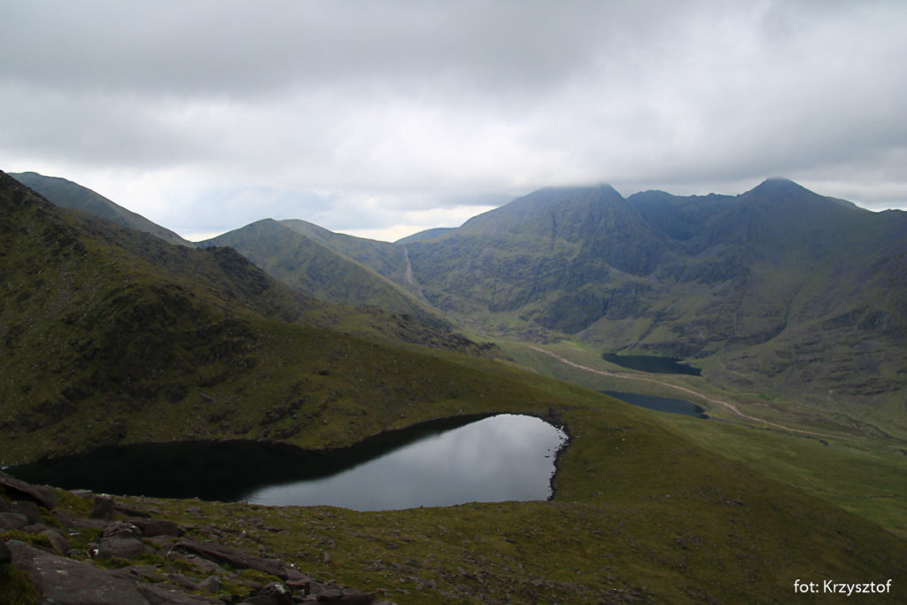 Widok z zejścia z CruachMhór na dolinę Hags Glen