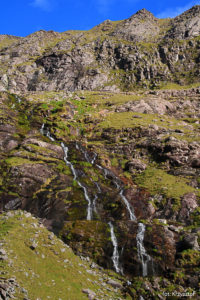 Kolejny wodospad przy "szlaku braci O'Shea" na Carrantuohill