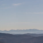 Tatrzańskie szczyty widziane z wieży na Baraniej Górze