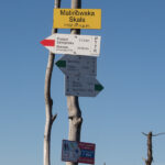 Drogowskazy na Malinowskiej Skale (1152 m)