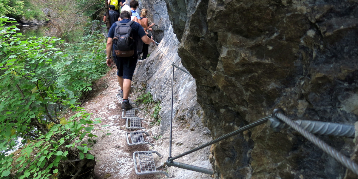 Słowacki Raj - wąwozy, wodospady i stúpački tuż nad nurtem rzeki