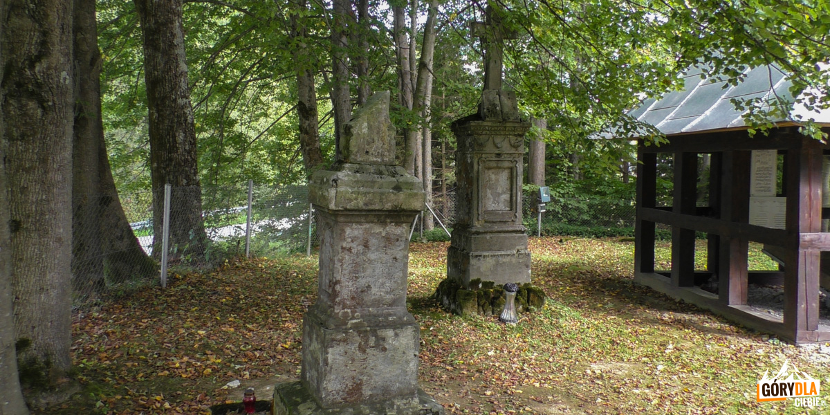 Cmentarz przy cerkwi w Chmieliu