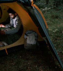 Co zabrać na biwak lub kemping