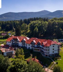 Karkonosze na weekend – poznaj szlaki i hotel w Karpaczu z wyjątkowym SPA